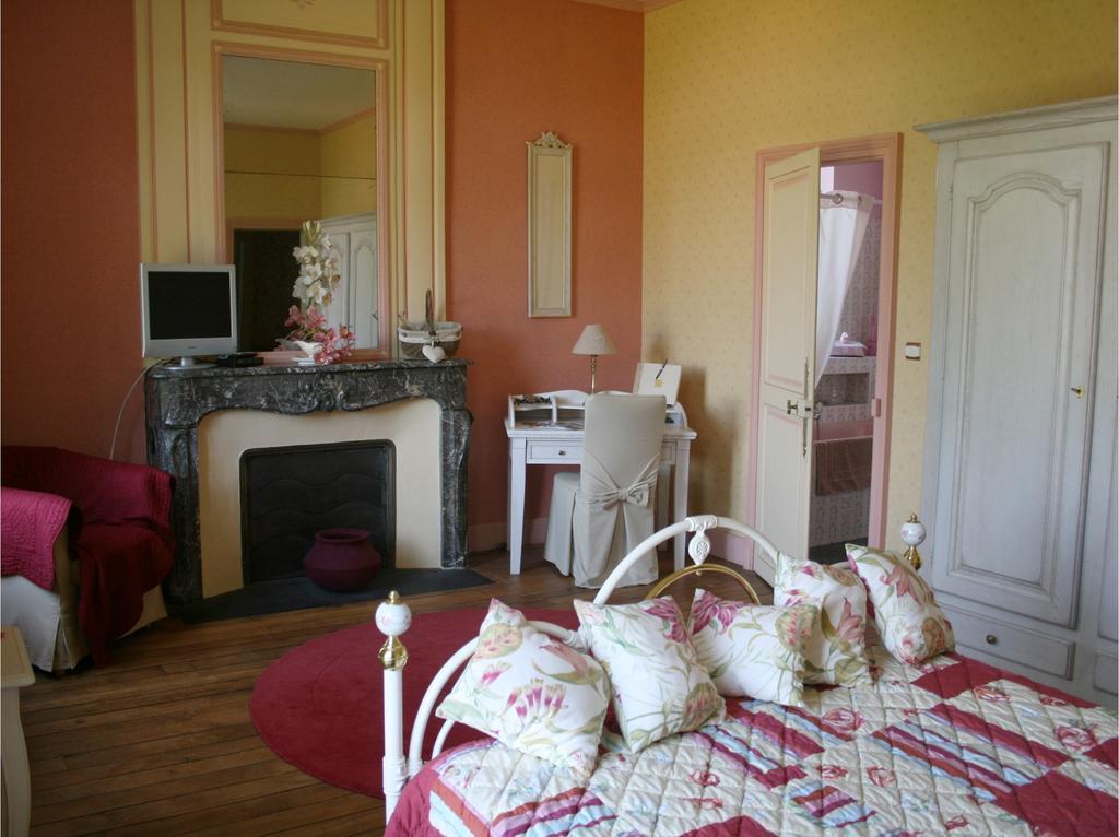 Chateau Du Clos Mortier Saint-Dizier Rom bilde